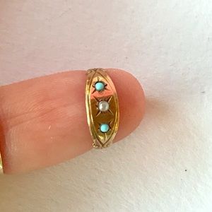 Cute tiny child’s ring Victorian turquoise pearl